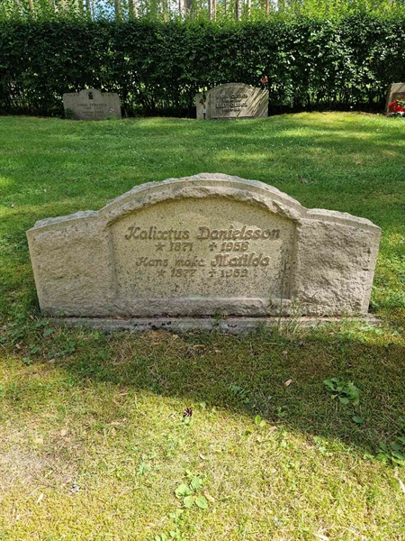 Grave number: 1 KV.4   164-165
