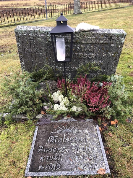 Grave number: 3 K    52-53