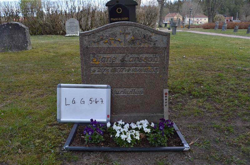 Grave number: LG G     5, 6, 7