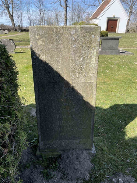Grave number: Ä G F    17