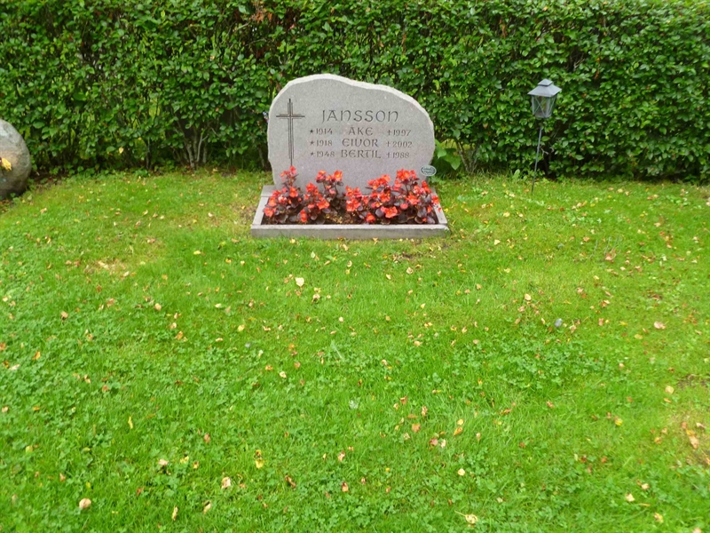 Grave number: ROG H  120, 121
