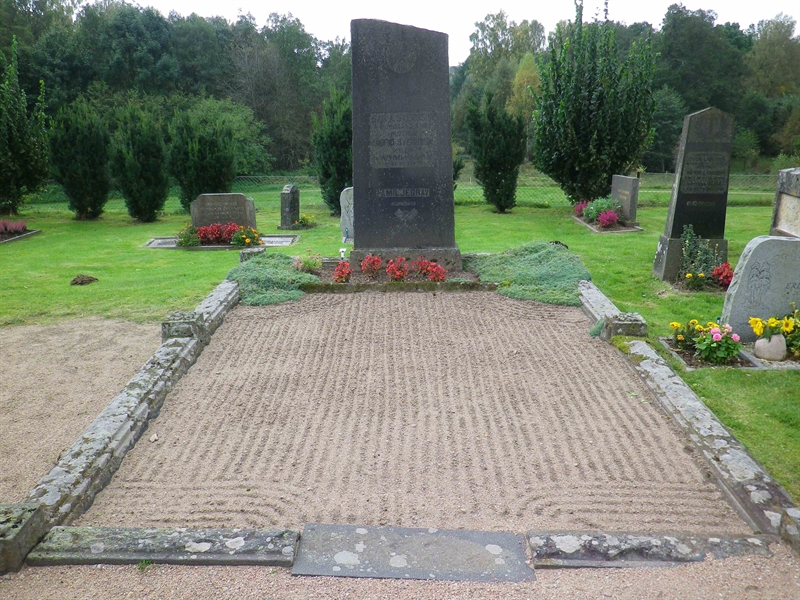 Grave number: VI J    79, 80, 81, 82