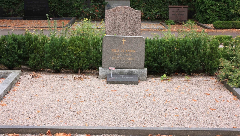 Grave number: Ö 20i   169, 170