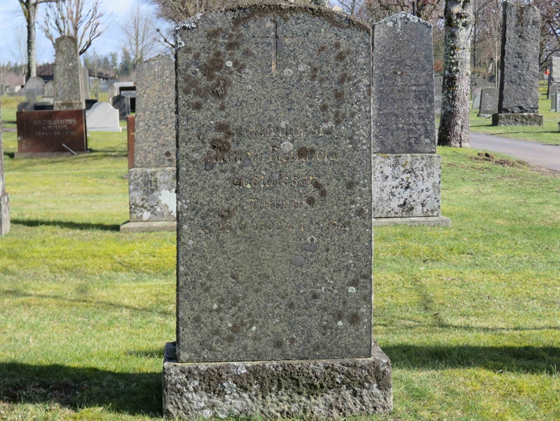 Grave number: 01 F   139, 140