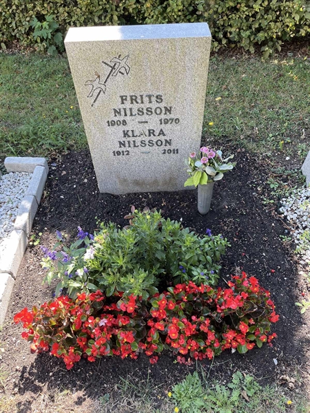 Grave number: NK X:u    34