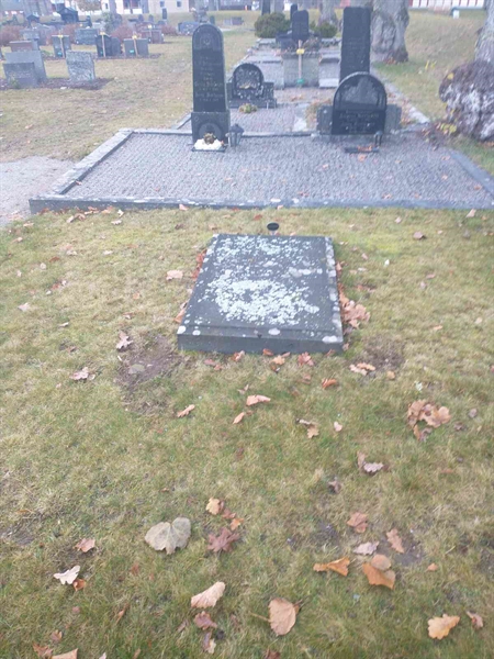 Grave number: VK C   497, 498, 499, 500