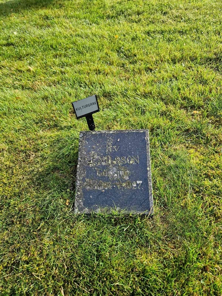 Grave number: 2 KV.4    79