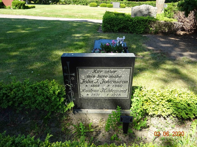 Grave number: NK 2 EC    10, 11