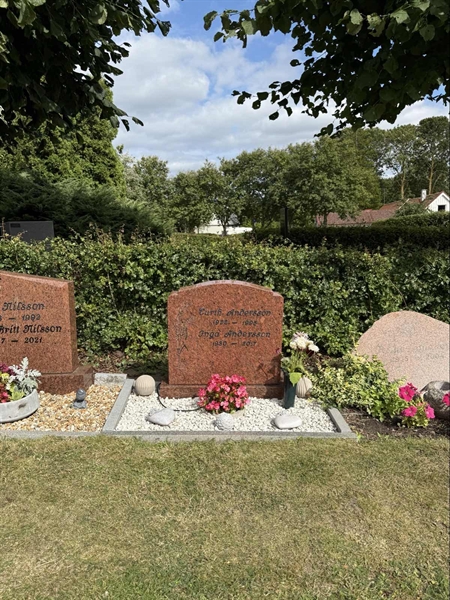 Grave number: ON C   657