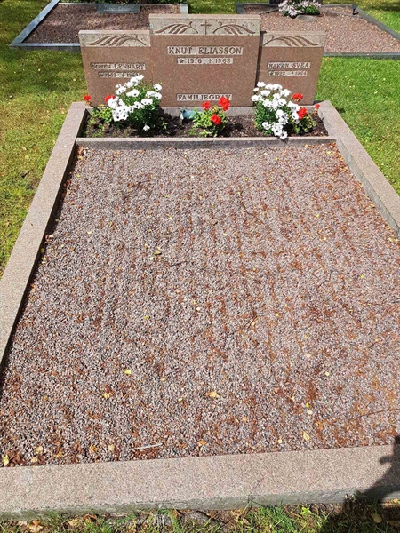 Grave number: 01   269