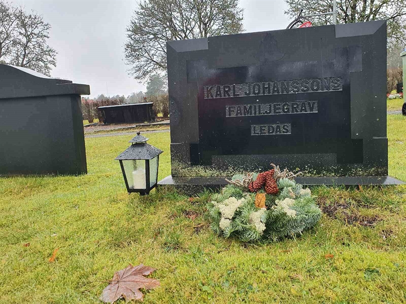 Grave number: Å N   125