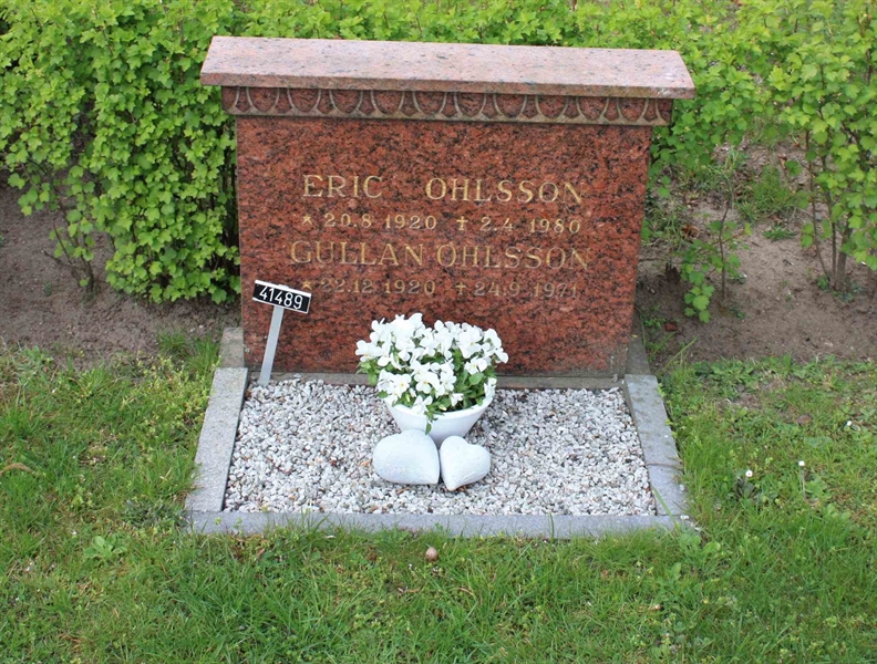 Grave number: Ö U06     7