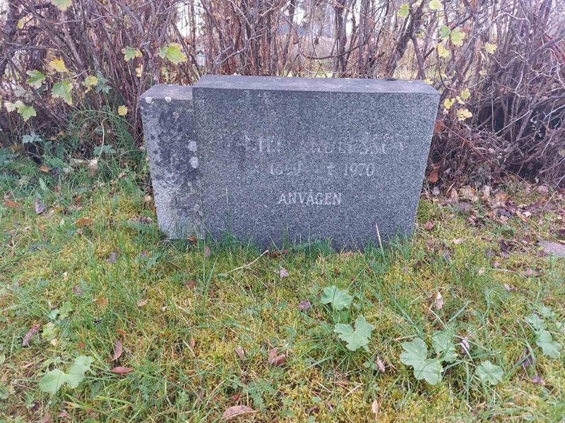 Grave number: RG F    47