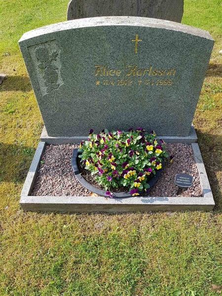 Grave number: 01  4027