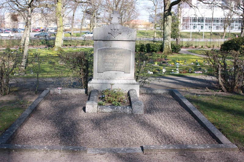 Grave number: Ö YÄ    47, 48