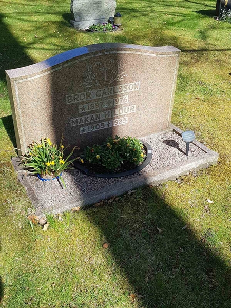 Grave number: 01  3525