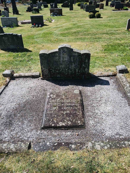 Grave number: 2 A   248a, 248b