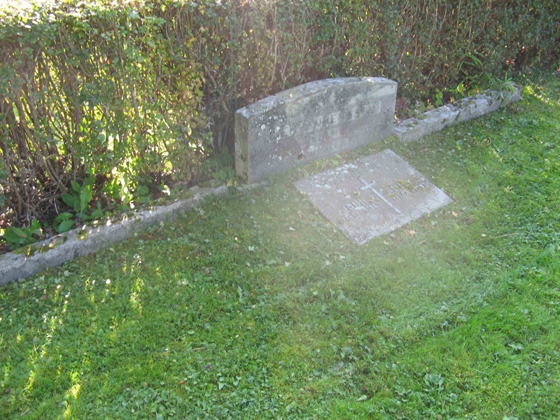 Grave number: A H  331