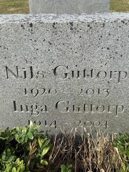 Grave number: FÅ D 153