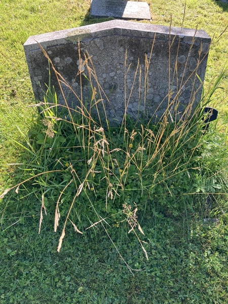 Grave number: 1 07    75