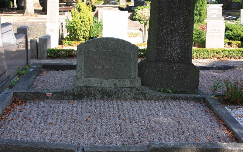 Grave number: Ö 18i    19, 20