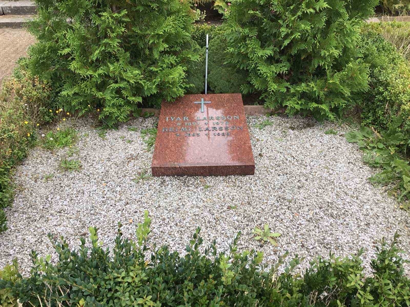 Grave number: 20 G   111-112