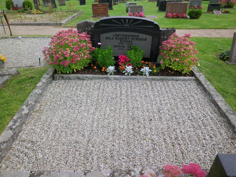 Grave number: VI G    84, 85