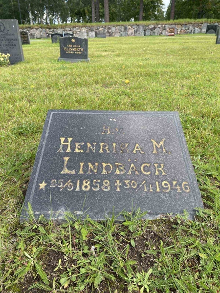Grave number: 4 G 02   247