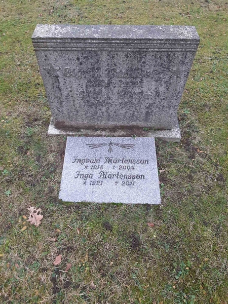 Gravnummer: M2 B   153, 154