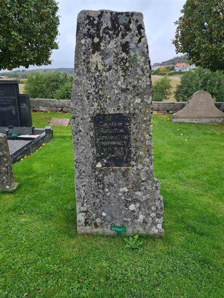 Grave number: KG 09   757