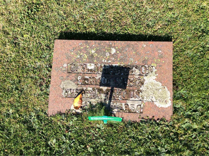 Grave number: F 04    10, 11