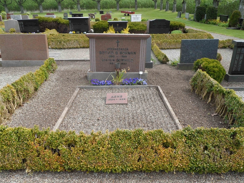 Grave number: ÖV H    74, 75