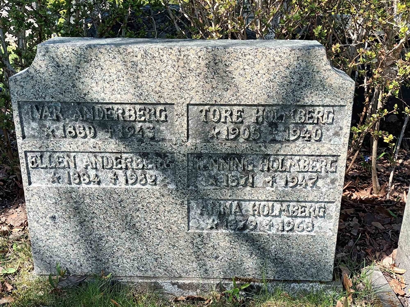 Grave number: NO 09    34