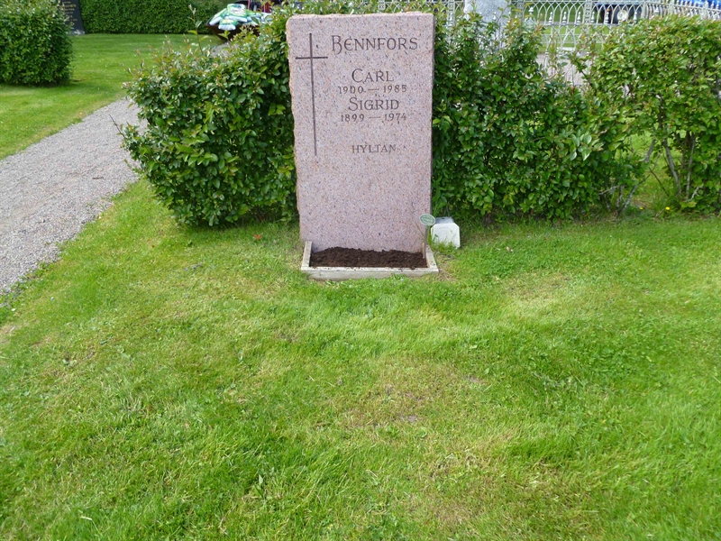 Grave number: ROG C   31, 32