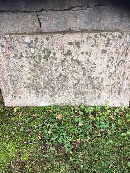 Grave number: 2 F   301