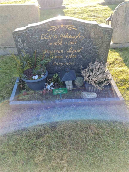 Grave number: SN 03    30, 31