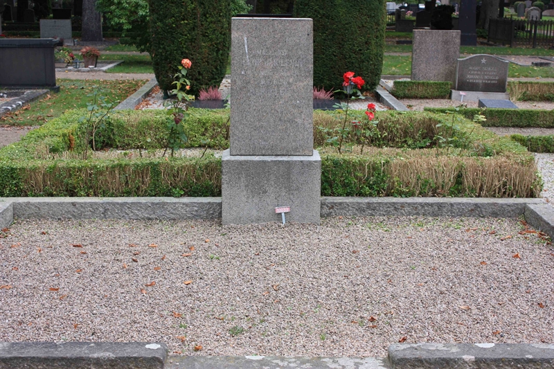 Grave number: Ö 10i    41, 42, 43