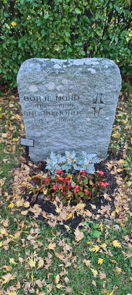 Grave number: M 12   22