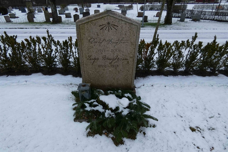 Grave number: TR 3   175
