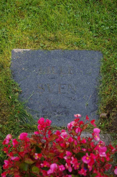 Grave number: 1 09   228