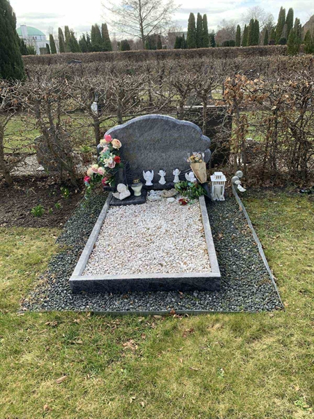 Grave number: NK XI    94