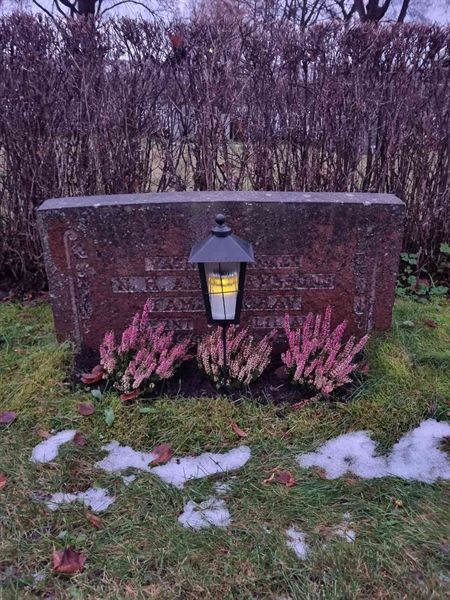 Hautatunnus: 1 12   76