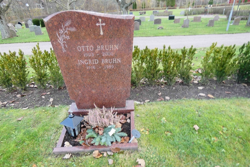 Grave number: TR 3   173