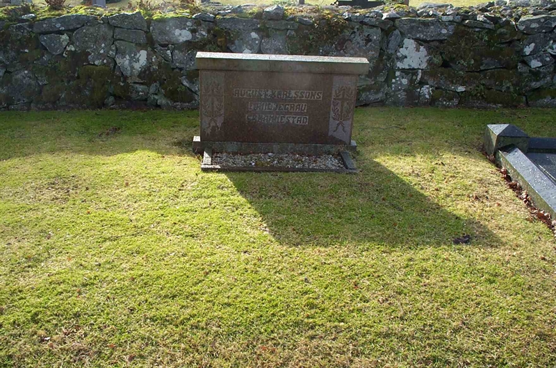 Grave number: N 001  0036, 0037, 0038