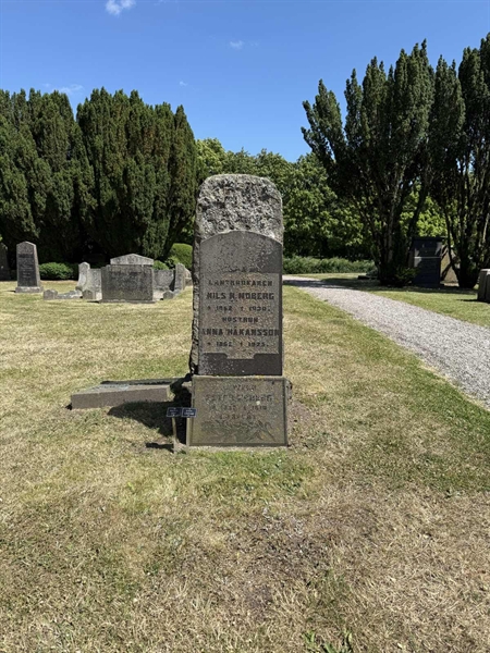 Grave number: TR 4 1    41