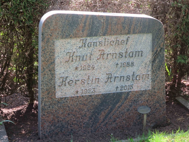 Grave number: HÖB 72    40