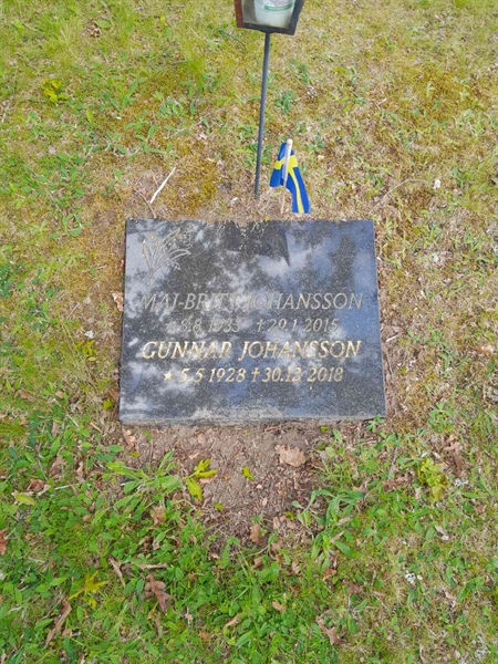 Grave number: 20 R 12