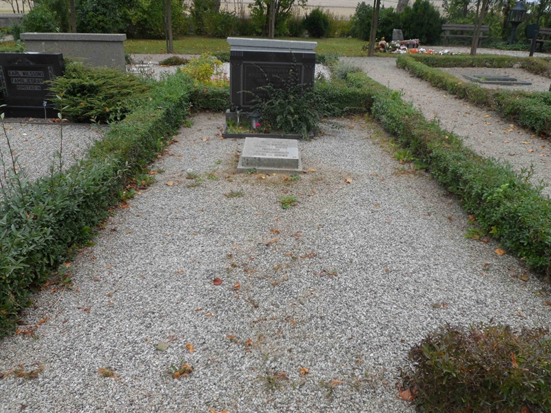 Grave number: SK H   109, 110, 111, 112