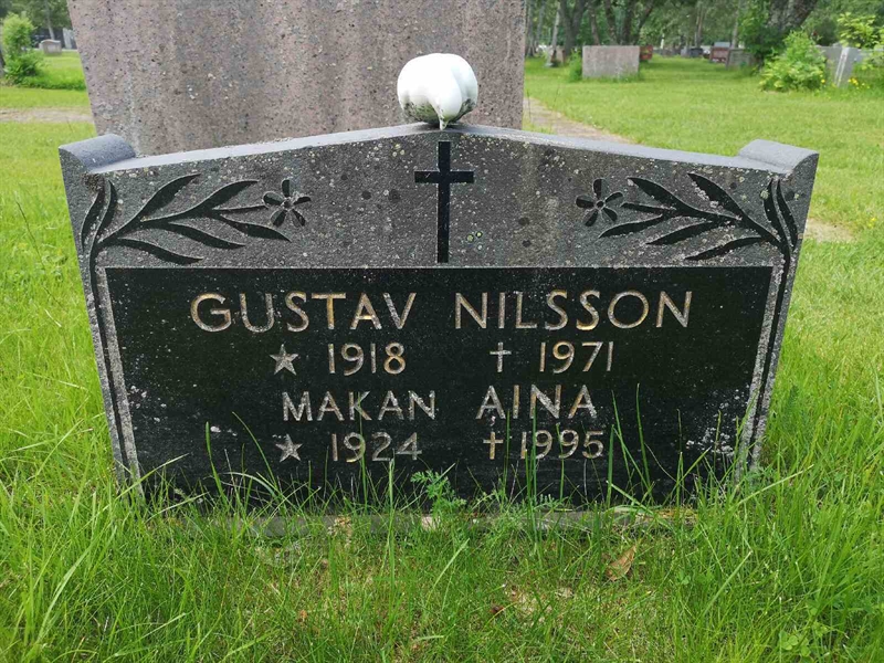 Grave number: NK 04     9