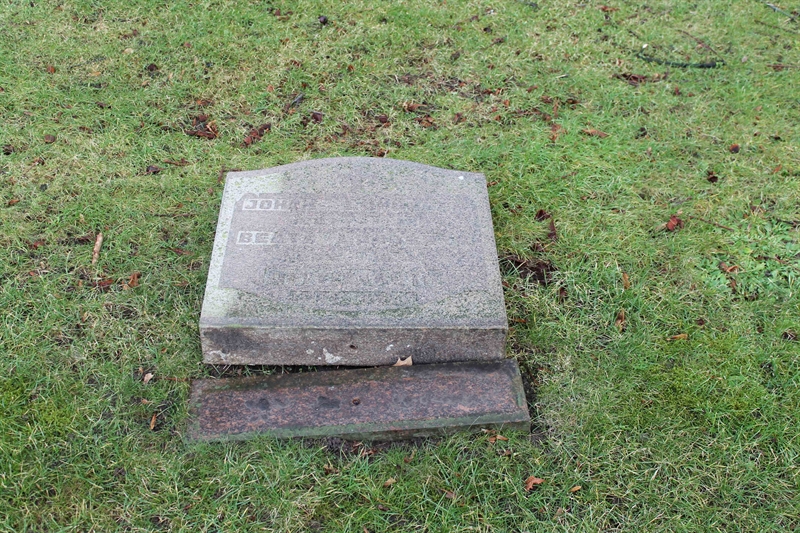 Grave number: ÖKK 3    26, 27, 28